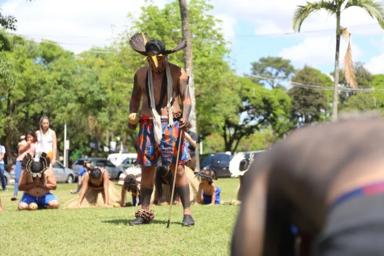6º Encontro de Culturas Indígenas no Dia Internacional dos Povos Indígenas, continua neste domingo