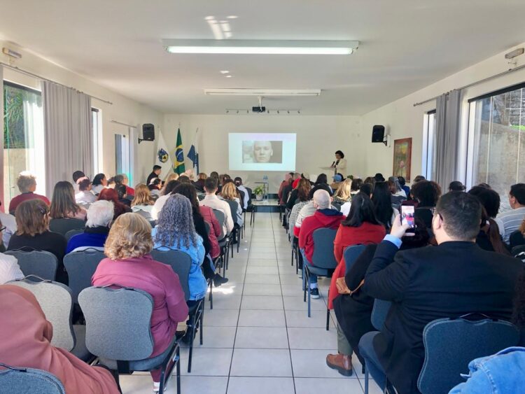 Encontro Nacional de Pacientes vai discutir o uso da inteligência artificial e fake news
