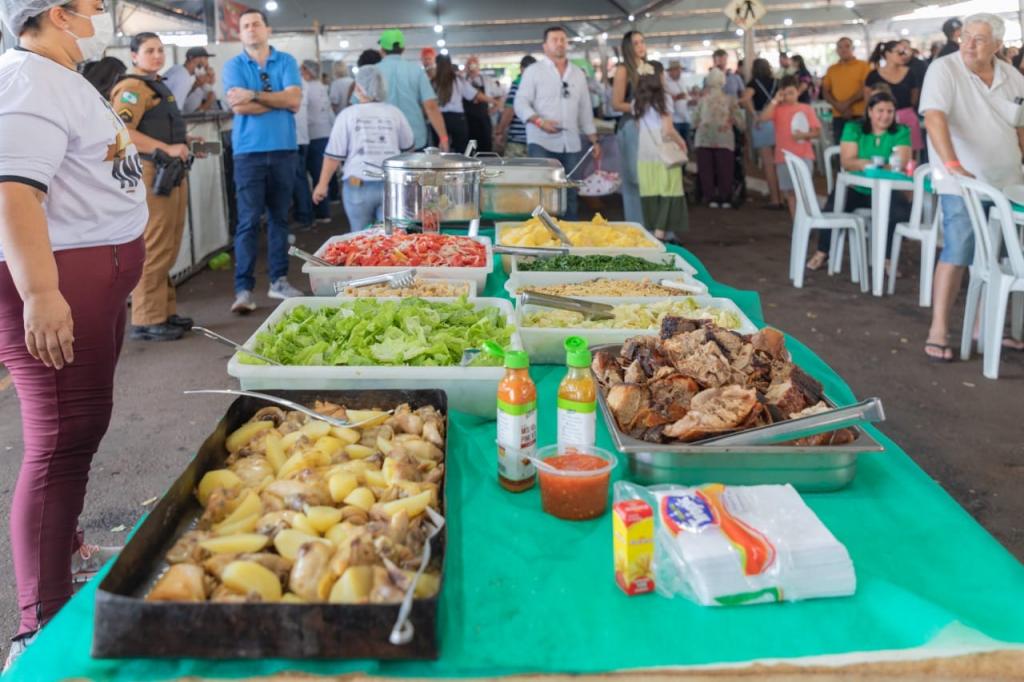 Leitoa ao Fogo de Chão deve atrair mais de 2 mil pessoas a Ângulo no fim de semana