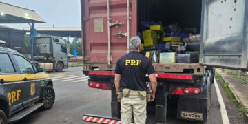 PRF az a maior apreensão de drogas do ano no Paraná