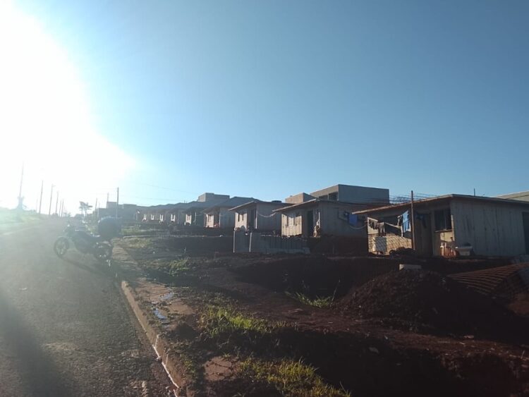 Comunidade Santo Antônio promove atividade de solidariedade em meio à ameaça de despejo em Maringá
