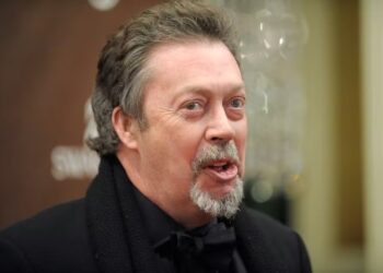 Morre o ator Tim Curry, de Esqueceram de Mim 2
