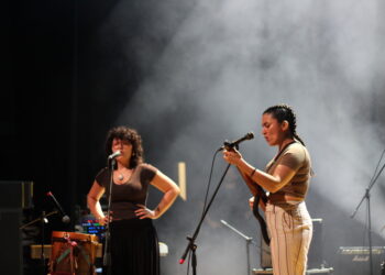 Clariô Silva e Ana Paula da Silva, na passagem de som do Femucic (Crédito: Cristiano Martinez)