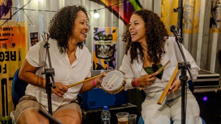 Amazelê, na Casa Luanda, apresenta Jandira Souza e Clara Raulino