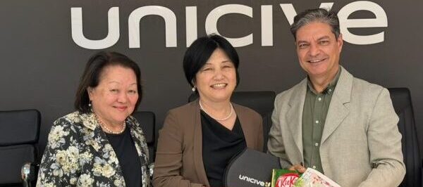 Vice-reitora de universidade japonesa visita o Unicive