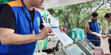 Van da Cidadania ficou estacionada no Parque do Ingá (Crédito: Cristiano Martinez)