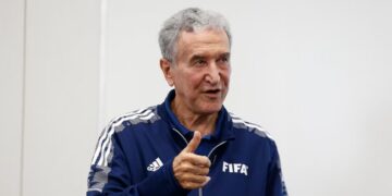 Carlos Alberto Parreira, que dirigiu a seleção na conquista