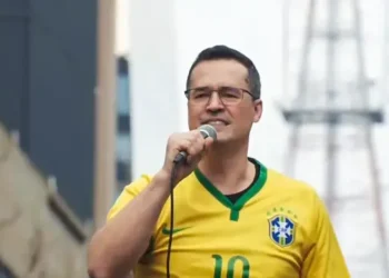 Deltan Dallagnol tem campanha suspensa pelo TSE
