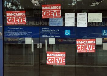 Bancários rejeitam proposta da Caixa e dão continuidade à greve