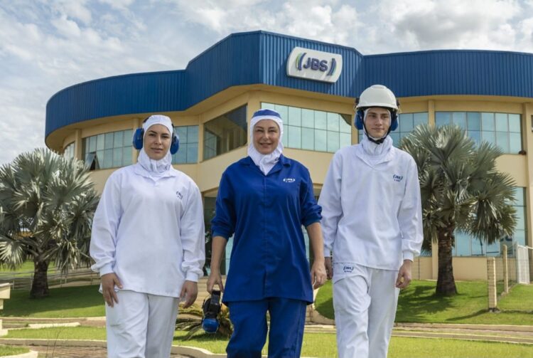 JBS oferece mais de 200 vagas de emprego no norte e noroeste do Paraná