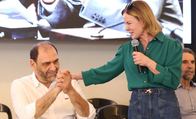Mário Verri recebe Gleisi Hoffmann para reunião com profissionais da Educação