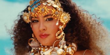 Aos 22 anos, baiana Sofia Pitta lança álbum de estreia que mistura MPB com pagodão, samba e arrocha