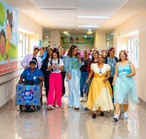 Com fantasias e música, Hospital da Criança de Maringá realiza ação para celebrar o Mês das Crianças