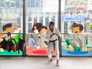 Da favela ao mundo: jovens treinadores de Jiu-Jitsu Brasileiro miram vida nova na China