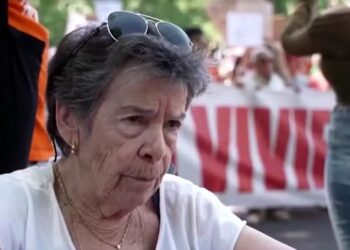 Morre a idosa que foi despejada de casa e provocou uma onda de manifestações por moradia na Espanha