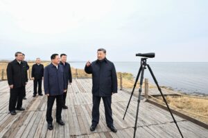 Xi enfatiza priorizar conservação ecológica e buscar desenvolvimento verde