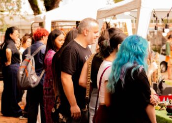 Ao todo, são mais de 50 expositores participando da feira e contribuindo para o fortalecimento da economia criativa (Crédito: Juliana Linhares)