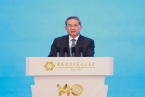 Premiê chinês enfatiza busca contínua por desenvolvimento de alta qualidade e expansão da abertura de alto padrão
