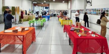 aberta exposição arte que acolhe, cultura que inspira dos alunos da Unati