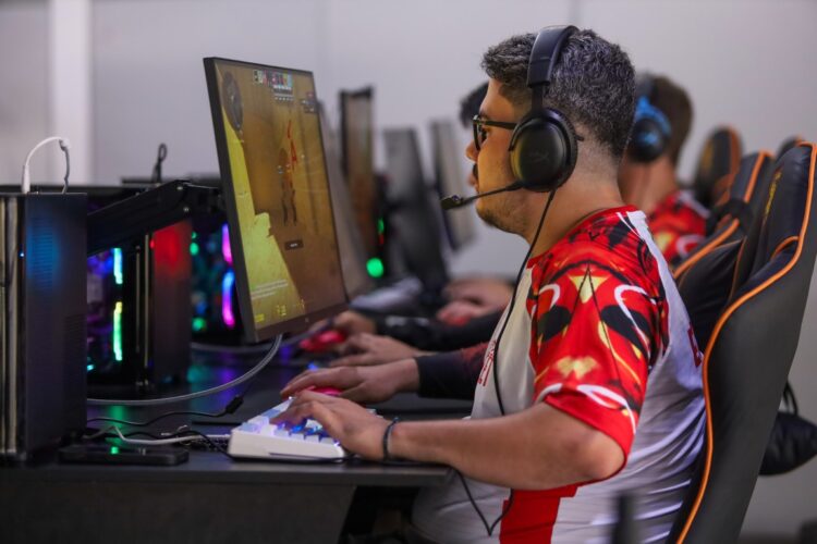 Dia do Gamer: Competições de CS2 antecedem evento de jogos digitais e realidade virtual