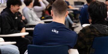 Jovem Aprendiz: como apoiar o adolescente na primeira experiência profissional sem deixar de lado a preocupação com os estudos