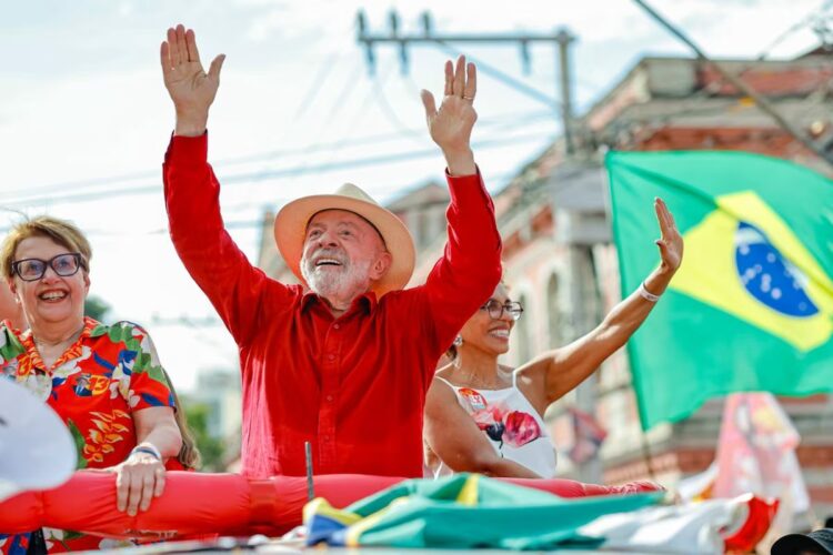 Lula é reeleito na Presidência do Brasil