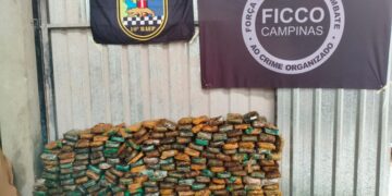 Polícia Federal cumpre mandados contra grupo de tráfico internacional de drogas