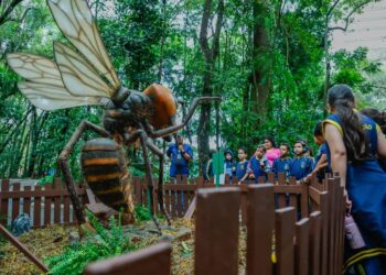 Últimos dias para visitar os insetos gigantes da Primavera Encantada, no Parque do Ingá