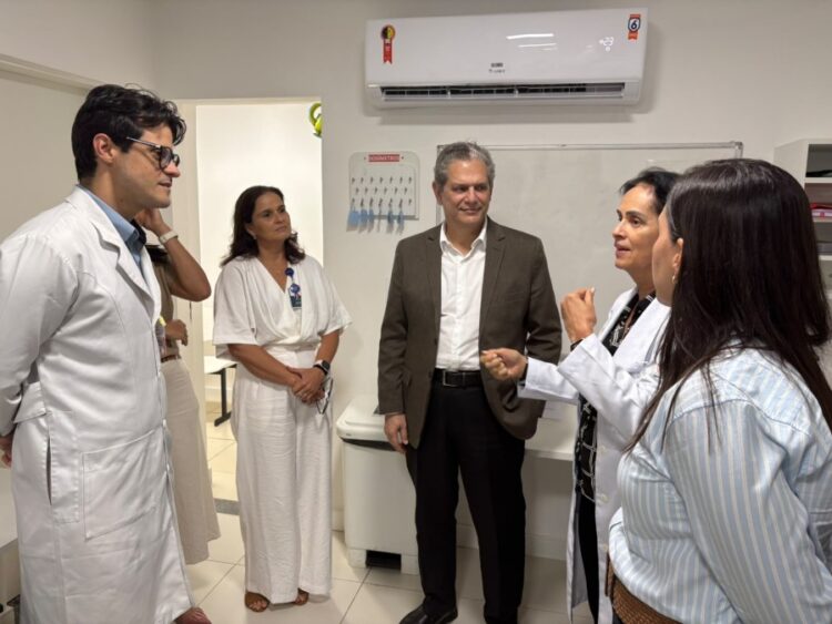 Prefeito Silvio Barros visita a Liga Álvaro Bahia, em Salvador