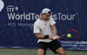 Três brasileiros na semifinal de simples e duplas brasileira na decisão do M15 Maringá neste sábado